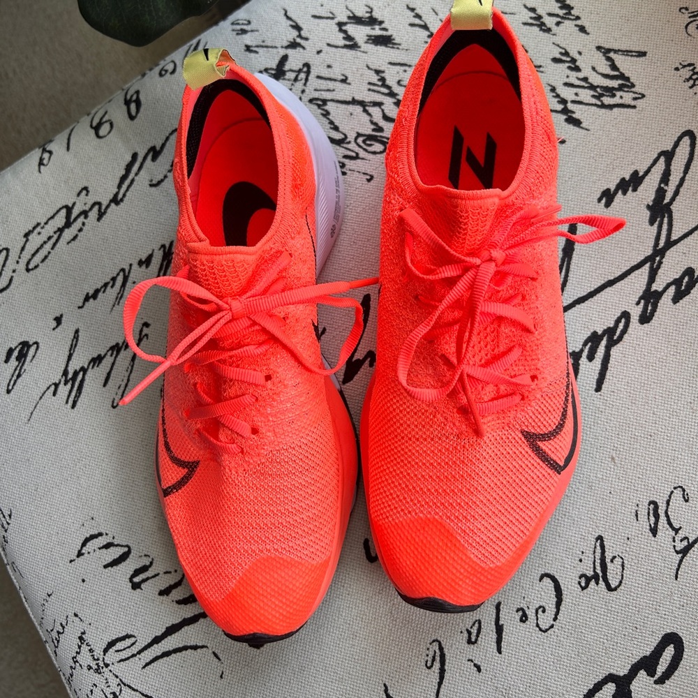 NIKE Air Zoom Tempo FK - Yourh